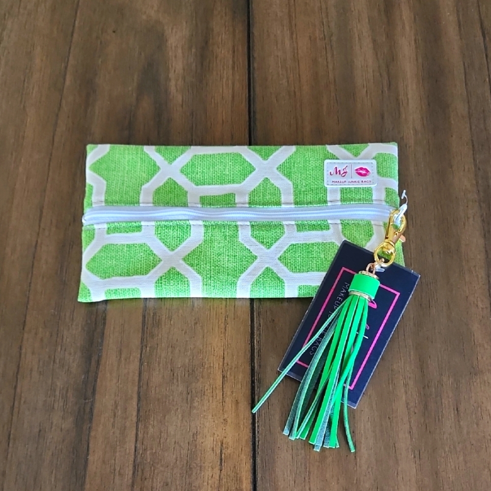 NWT Makeup Junkie Mini Green Lattice Canvas Bag